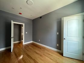 339 Cambridge St, Cambridge, MA