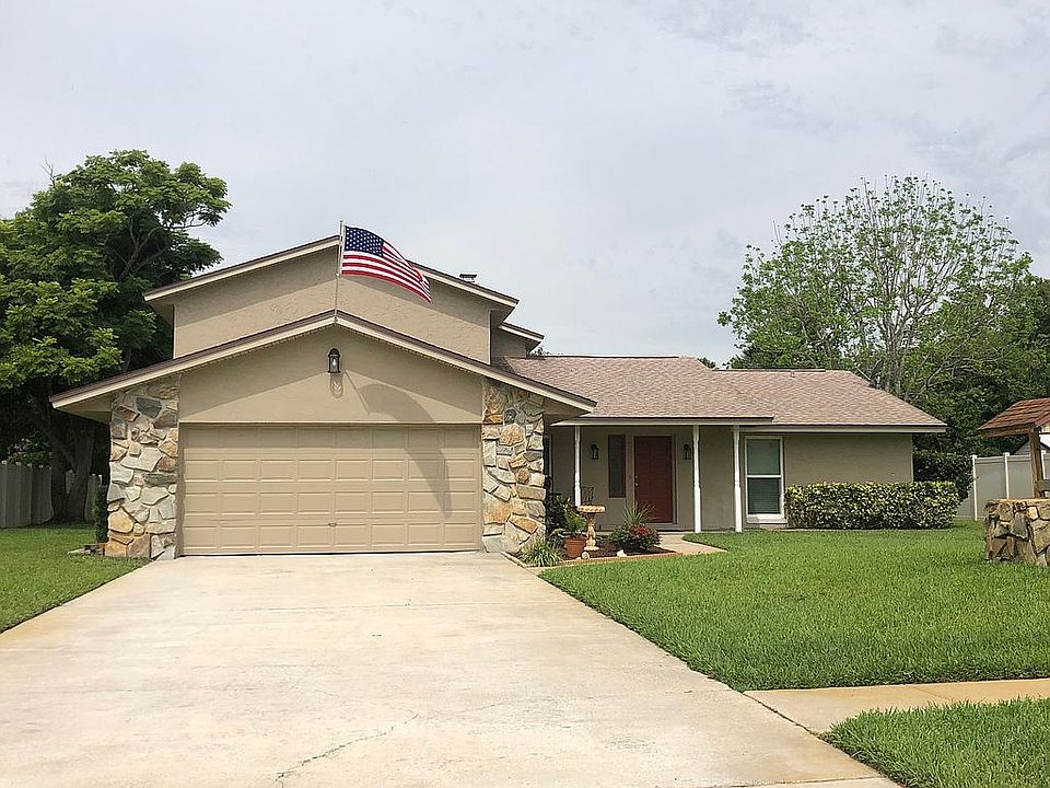 1st image of 4250 Grovewood Ln