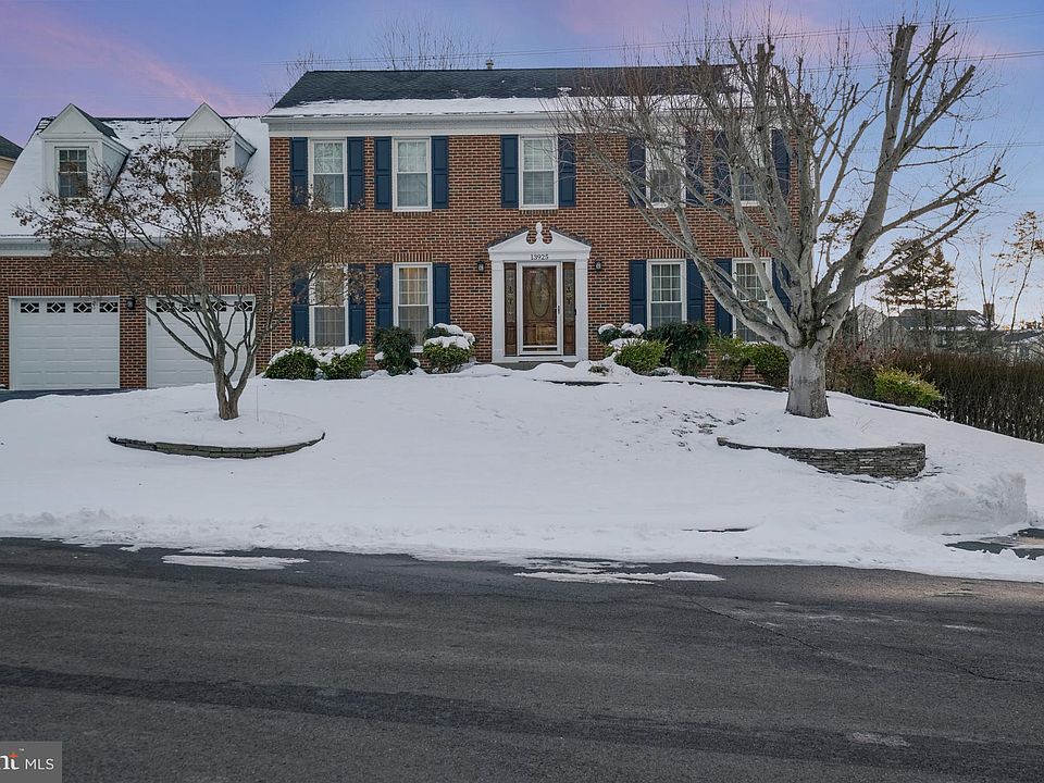 1st image of 13925 Whetstone Manor Ct