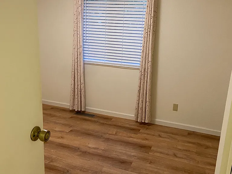 424 Mason St — Photo 15