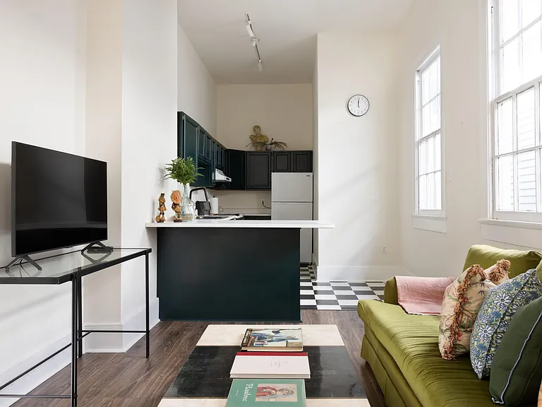1406 Magazine St #B — Photo 9