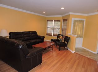 2 Amy Dr, North Brunswick, NJ 08902