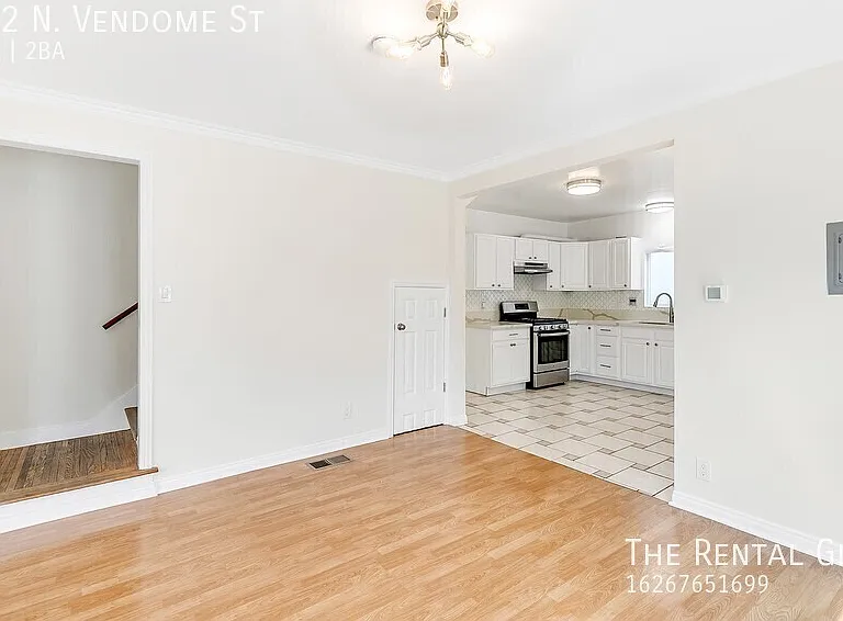 612 N Vendome St — Photo 7