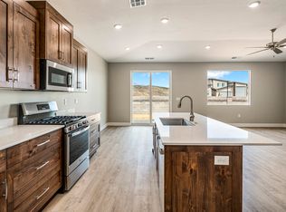 3049 W 700 N, Hurricane, UT 84737