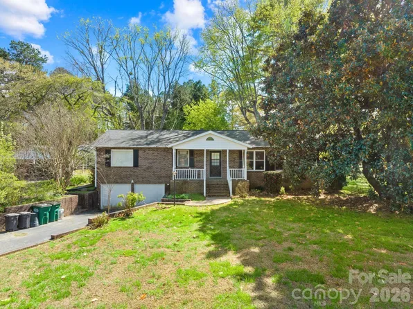 6711 Old Mocksville Rd, Salisbury, NC 28144