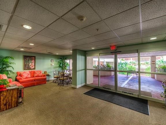 5th image of 3730 Cadbury Cir APT 521