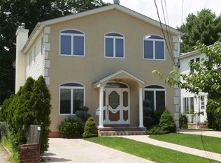 31 Marwood Rd N #A, Pt Washington, NY 11050