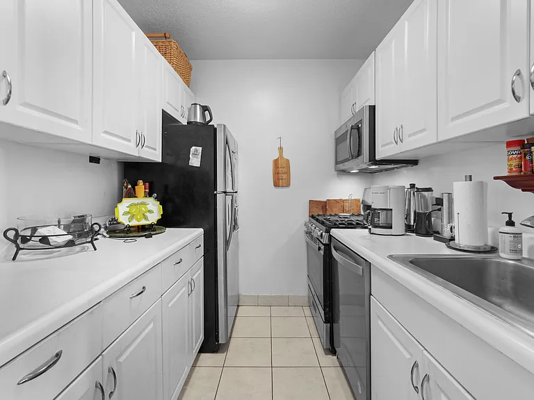 345 E 80th St #14A — Photo 5