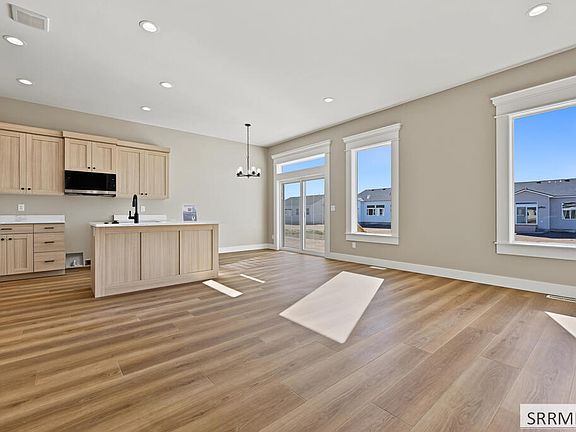 2nd image of 3058 Blue Muse Rd