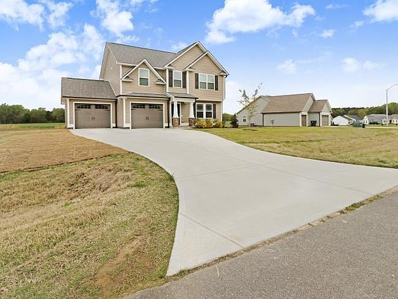 3rd image of 109 Highland Park Dr
