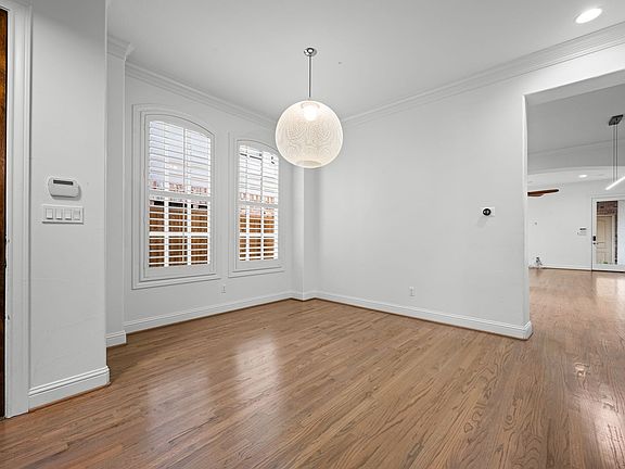 4th image of 3642 Asbury St
