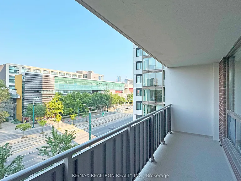 666 Spadina Ave #710 — Photo 13
