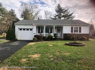 4 Waldwick Ct, Toms River, NJ 08757