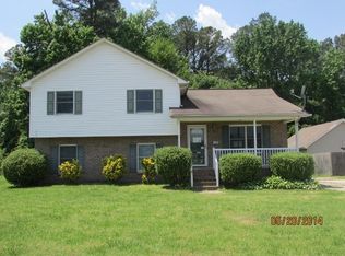 638 Cabin Creek Dr, Hopewell, VA 23860