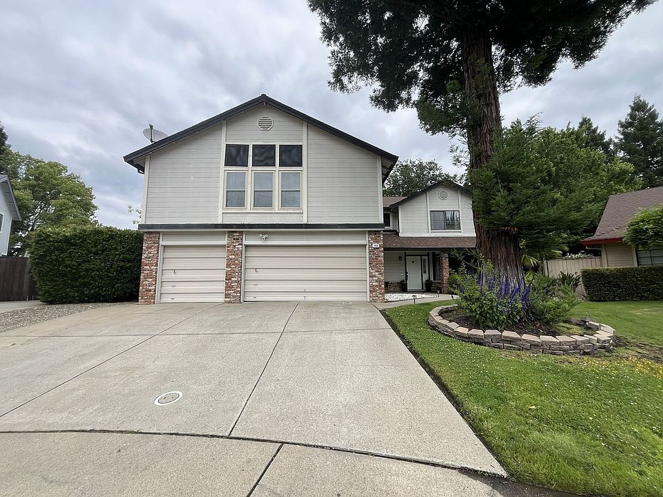 1st image of 434 Taggert Ct