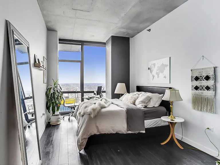235 W Van Buren St #4311 — Photo 18