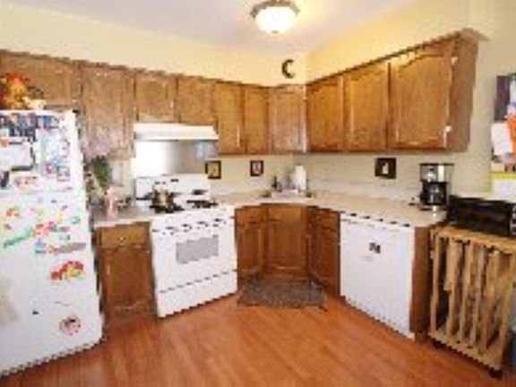 3rd image of 174 Ashworth Ave #314