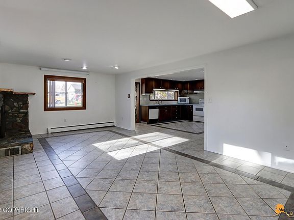5th image of 3205 Woodland Park Dr