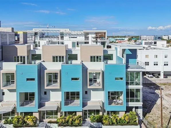 1343 4th St #202, Sarasota, FL 34236