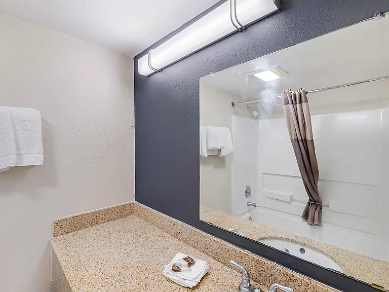 Studio Suite - 1 King Bed