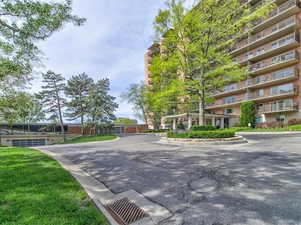 4550 Warwick Blvd APT 210-211, Kansas City, MO 64111