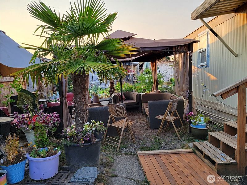 5th image of 3414 S 182nd St