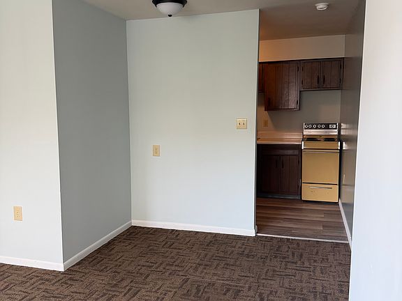 2nd image of 153 Market St #B