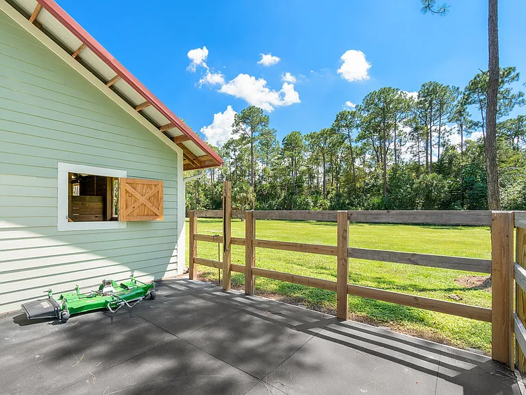 1835 Stallion Dr #STALLS — Photo 20