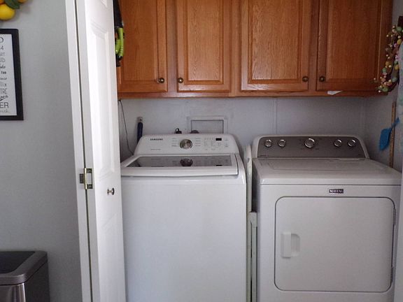 3rd image of 4627 Delmar Dr #556