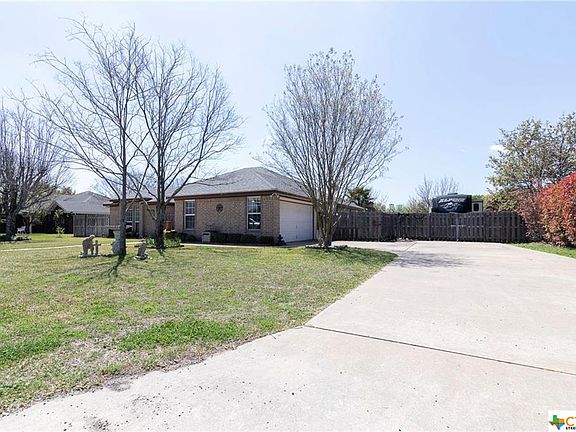 3rd image of 310 Hamilton Dr
