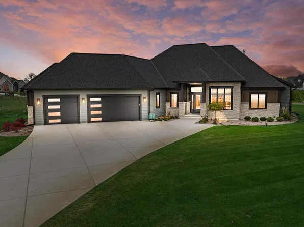 4077 Hawthorn Farm COURT, Nashotah, WI 53058