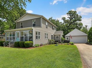 218 N Emerald Dr, McHenry, IL 60051