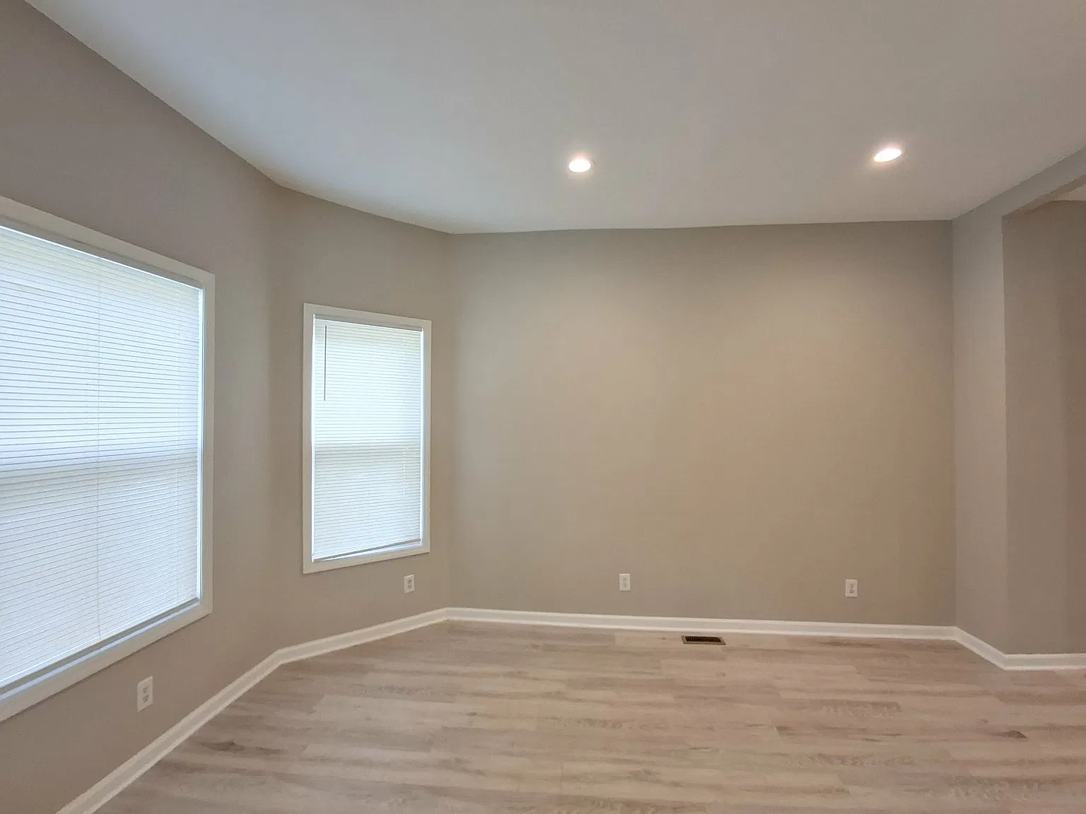 2 bed, $2,350 — Photo 4