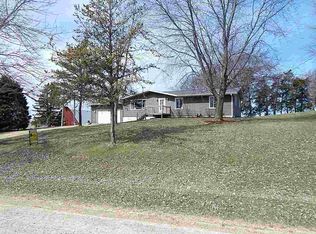 492 100th Ave, Maquoketa, IA 52060