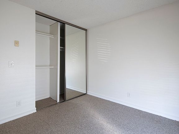 5th image of 4346 Kansas St APT 2