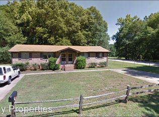 832 Jesters Lake Dr, Jonesboro, GA 30236