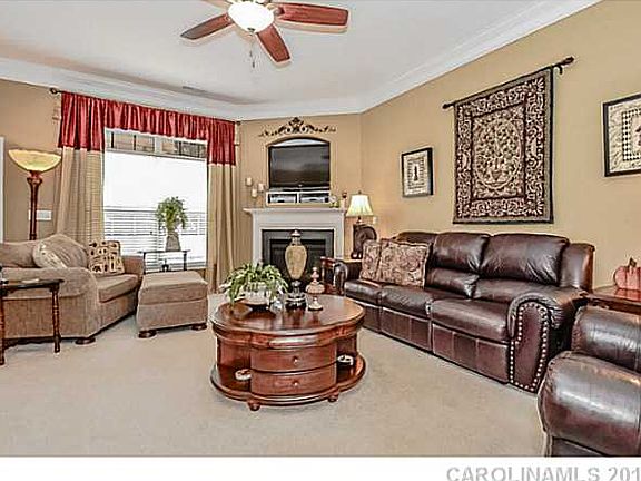 3rd image of 10504 Tintinhull Dr