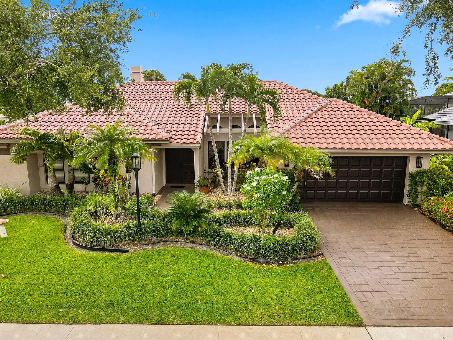 4 bed, 3.0 bath, 2540 sqft, $8,500 — Photo 1