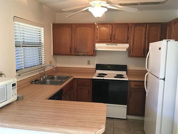 5th image of 2811 SW Archer Road O-124 #O-124