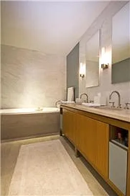 Rented by Corcoran | media 25