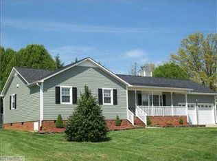 817 Kensal Green Dr, Kernersville, NC 27284
