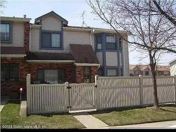 46 McDivitt Ave, Staten Island, NY 10314