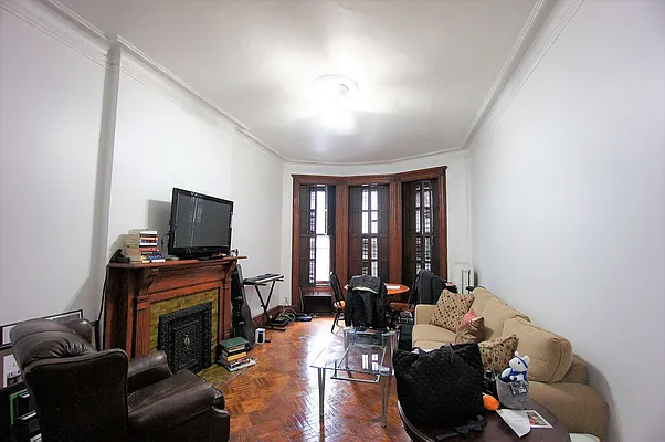 Rented by Compass | media 12