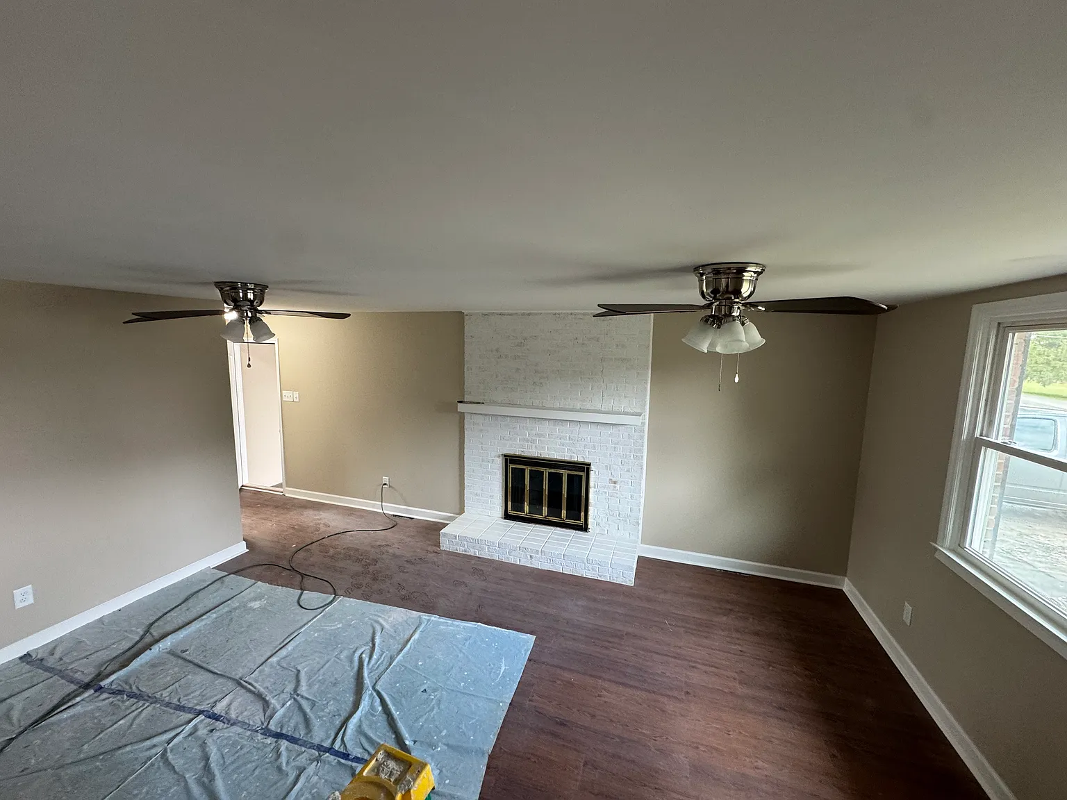 519 Meadowlawn Dr — Photo 3