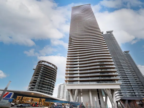 4880 Lougheed Hwy #3901, Burnaby, BC V5C 3Y6