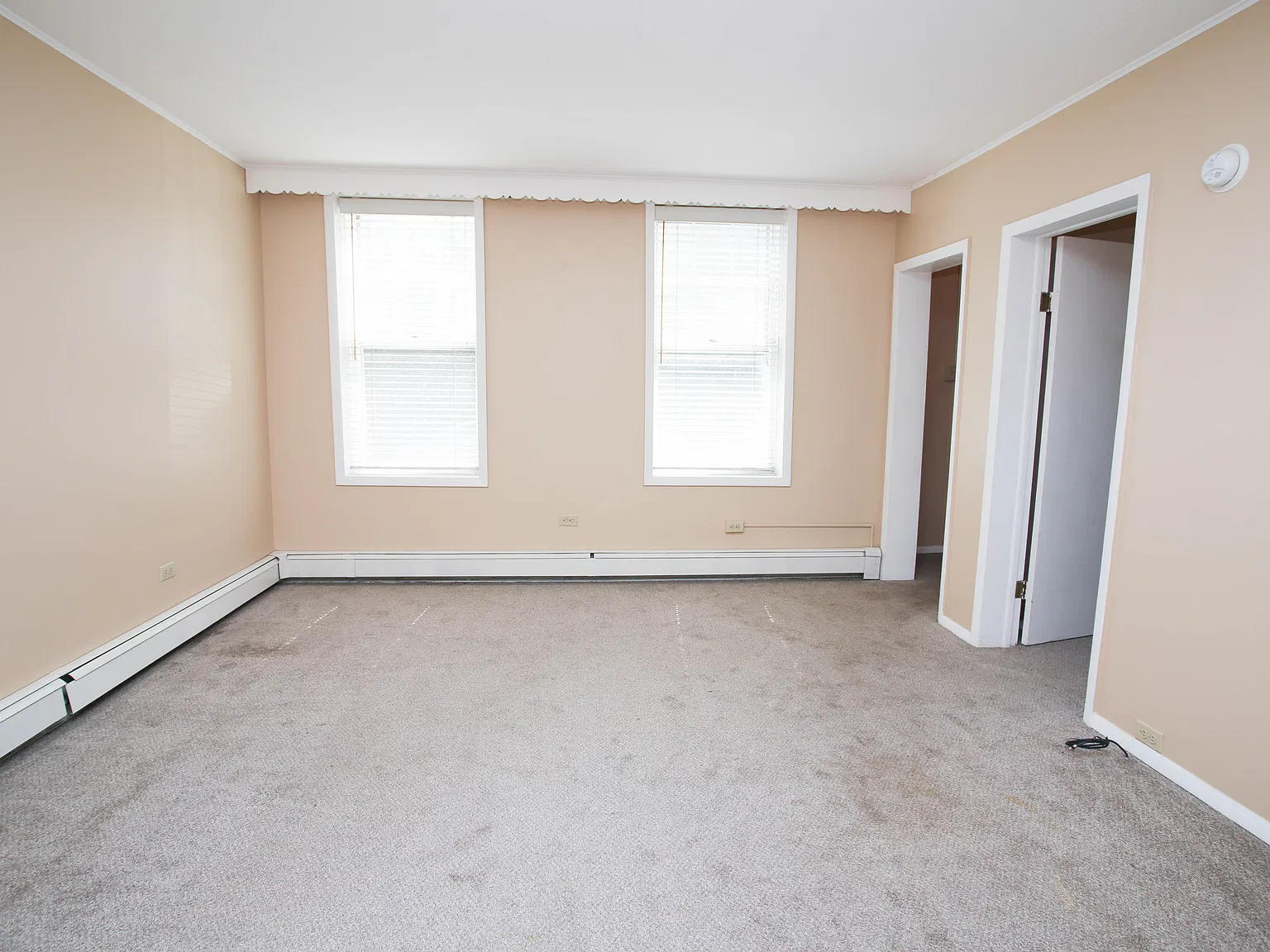 2 bed, $1,400 — Photo 3