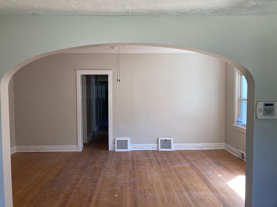 Pre-Cleaning Living Room