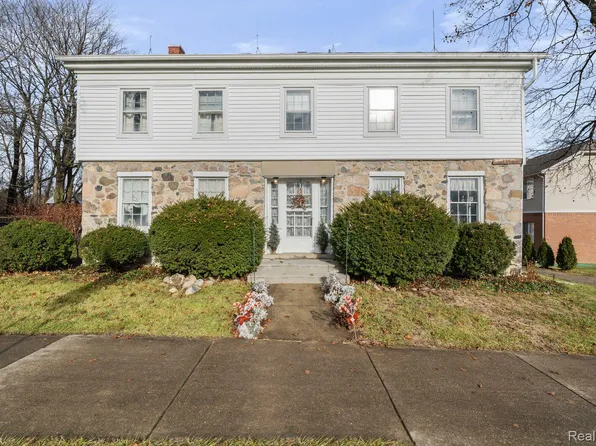 5244 Greer Rd, West Bloomfield, MI 48324