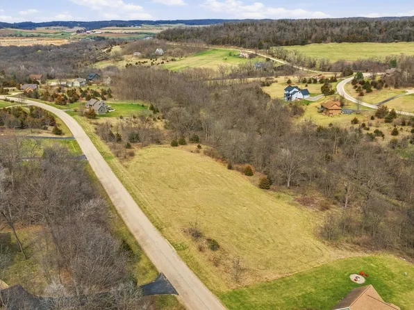 134 Cogan Dr, Galena, IL 61036