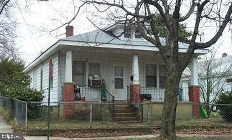 1st image of 2415 Van Buren St